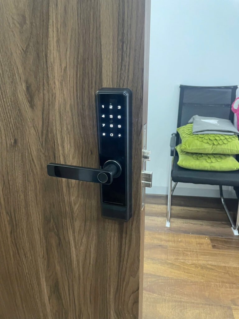 Khoá Vân Tay Cửa Gỗ TTLOCK S30B Khoá Vân Tay Cửa Gỗ TTLOCK S30B