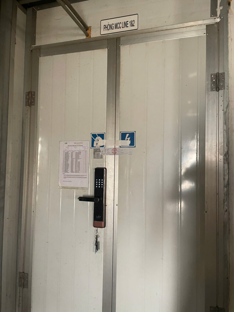 Lắp Đặt Khóa Vân Tay Cửa Gỗ Laffer LC02 tại Công Ty EWOS Việt Nam tại Long An