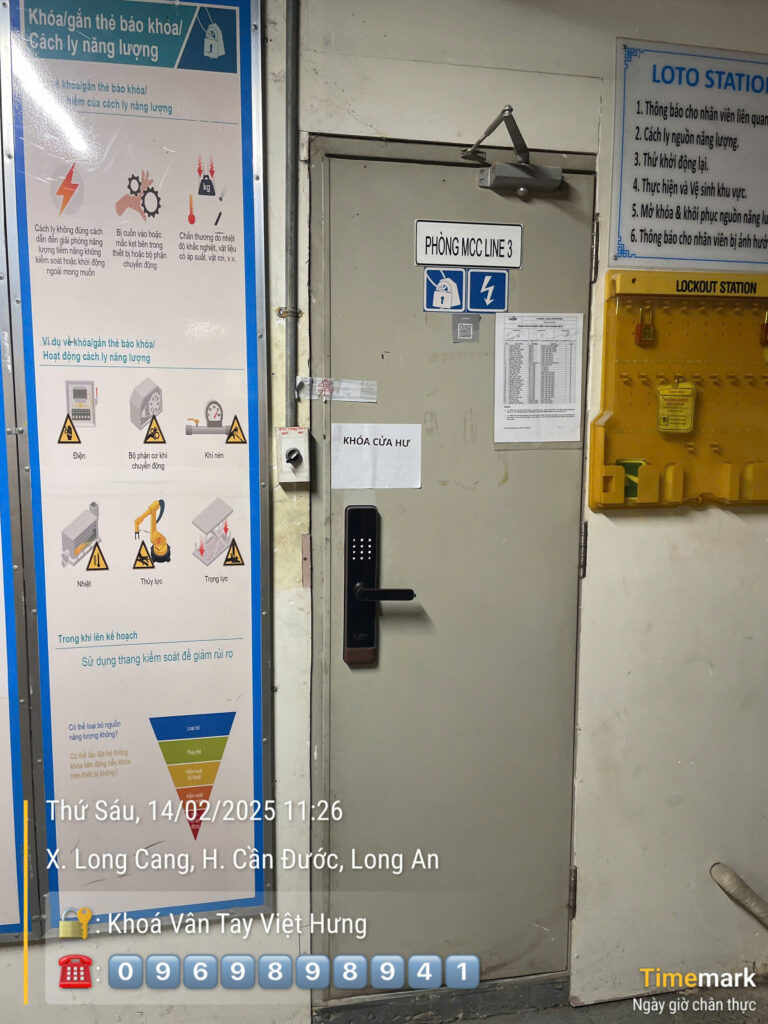 Lắp Đặt Khóa Vân Tay Cửa Gỗ Laffer LC02 tại Công Ty EWOS Việt Nam tại Long An