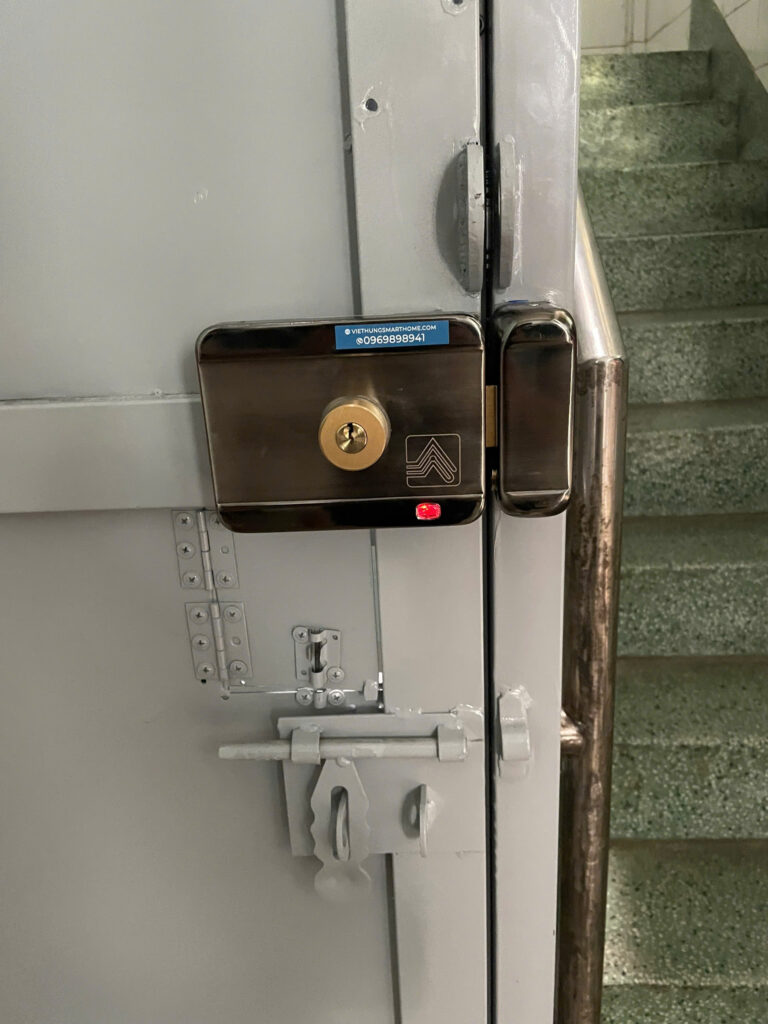 Kiểm Soát Ra Vào - Khóa Vân Tay Cho Phòng Trọ
