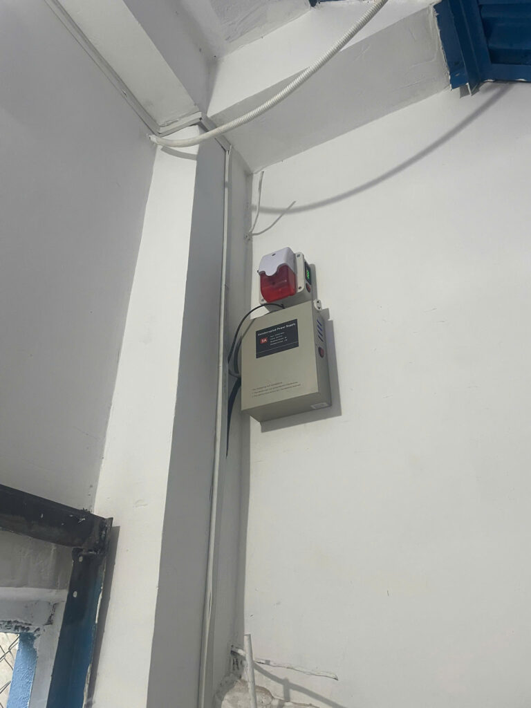 Lắp Đặt Khóa Điện Sicher HF1 Cho Cửa Lùa