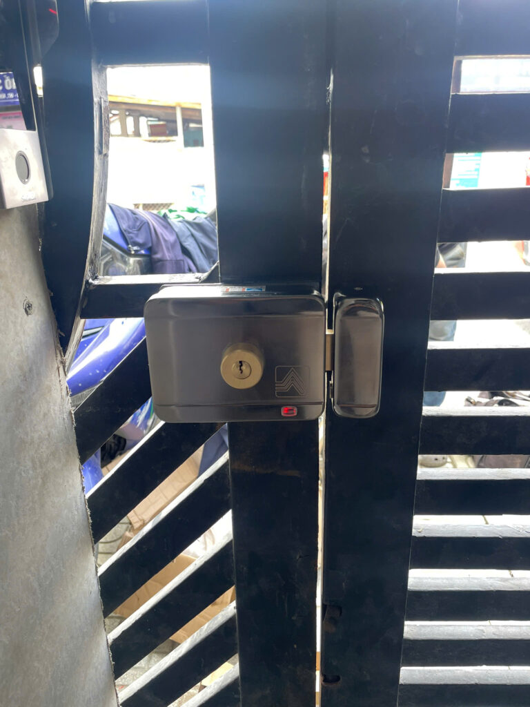 Lắp Khóa Vân Tay Nhà Trọ TPHCM Khóa Motor Chốt Từ Cho Khóa Vân Tay Nhà Trọ