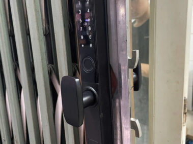 Khóa Vân Tay Cửa Xếp Lùa Đài Loan Laffer RF21