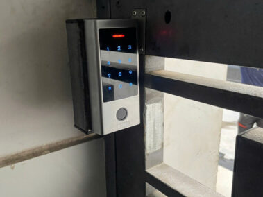 Lắp Đặt Khóa Vân Tay Quận Thủ Đức, TP.HCM – Chính Hãng, Uy Tín tại Việt Hưng Smarthome