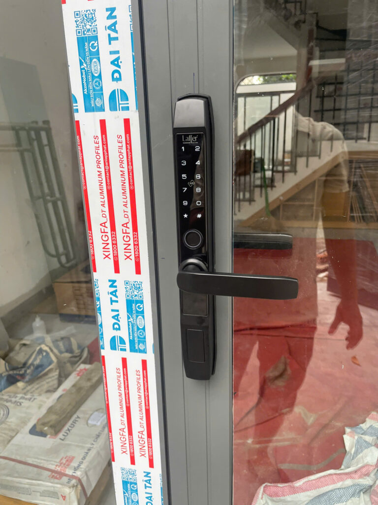 Khóa cửa nhôm Laffer R1