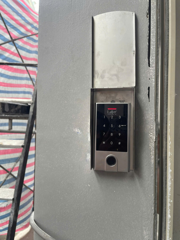Laffer HF500 – Khóa vân tay nhà trọ | Kiểm soát ra vào căn hộ dịch vụ Laffer HF500 – Khóa vân tay nhà trọ | Kiểm soát ra vào căn hộ dịch vụ