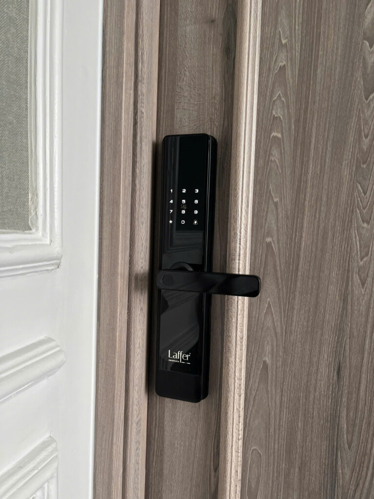 Khóa Laffer Chính Hãng – Khóa Vân Tay Laffer | Việt Hưng Khóa Laffer Chính Hãng – Khóa Vân Tay Laffer -1