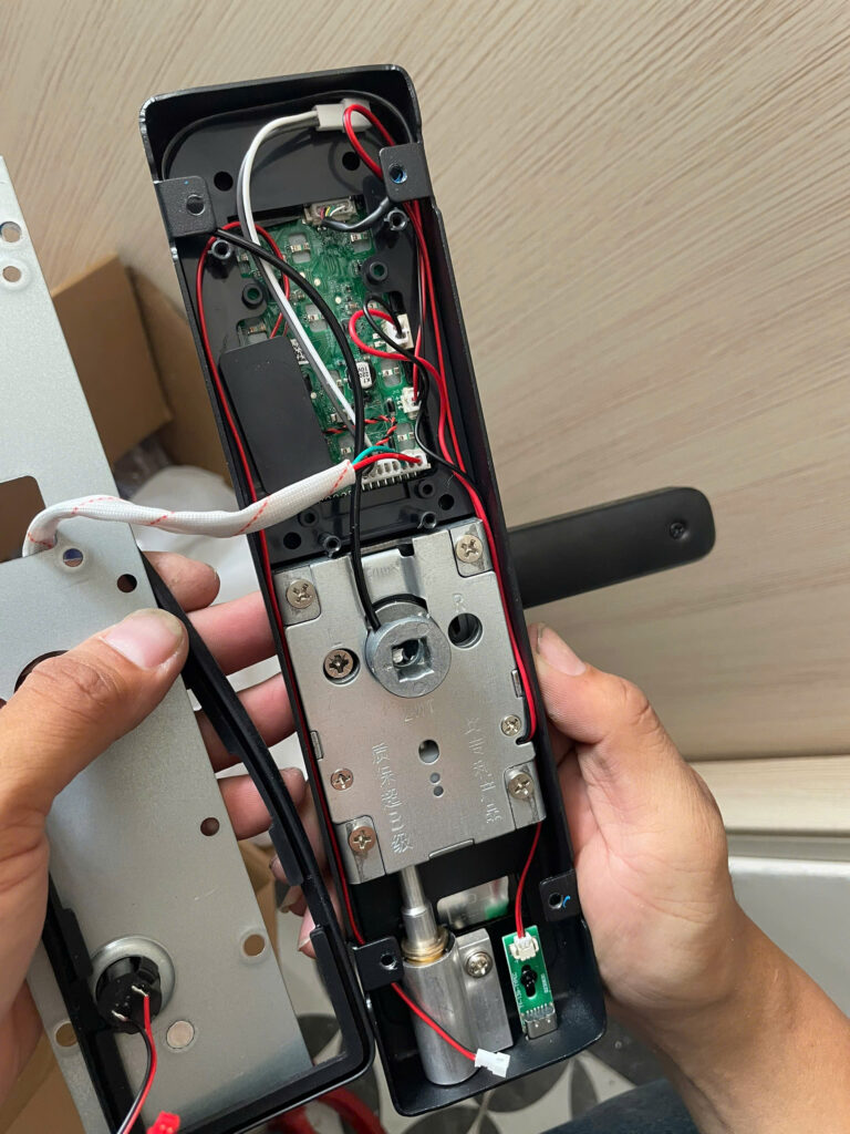 Khóa Vân Tay Không Mở Được: Nguyên Nhân & Cách Xử Lý Khóa Vân Tay Không Mở Được, Nguyên Nhân, Cách Xử Lý