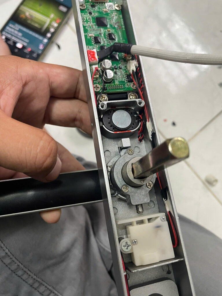 Sửa Khóa Vân Tay, Khóa Điện Tử Tận Nhà TP.HCM-5