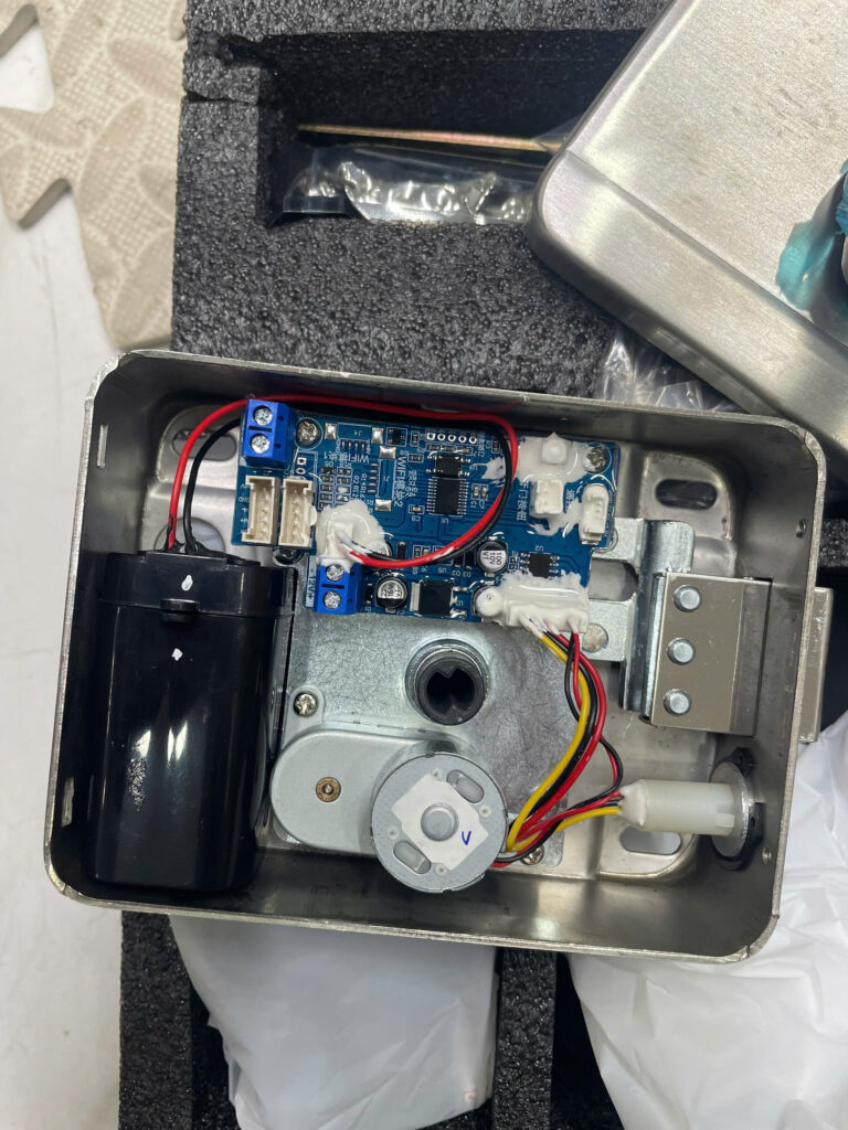 Thay Pin Khóa Vân Tay Thay Pin Khóa Vân Tay, Khóa Điện Tử Tận Nhà TP.HCM -2